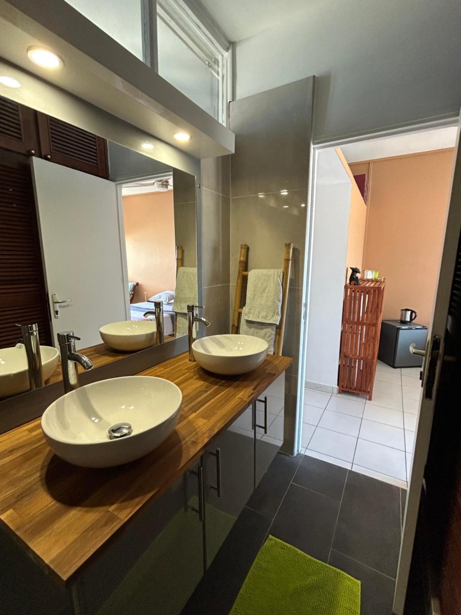 Pelikan Chambres D'Hotes Pointe-à-Pitre Oda fotoğraf